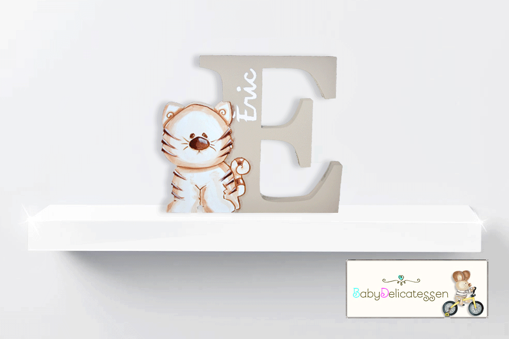 Inicial de madera con dibujito de gatito 15 cm. de altura