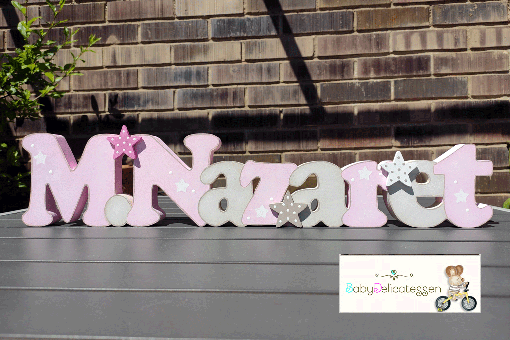 nombre infantil de madera para apoyar babydelicatessen