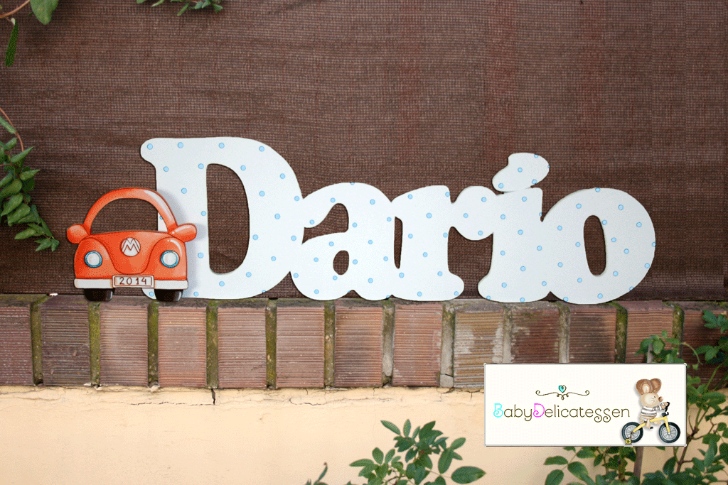 Nombre de madera para pared Tipo Round con coche.